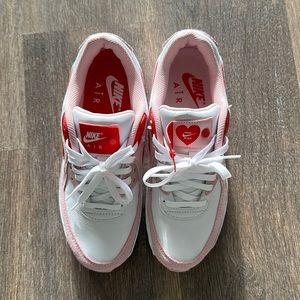 NIKE Valentines Day Air Max